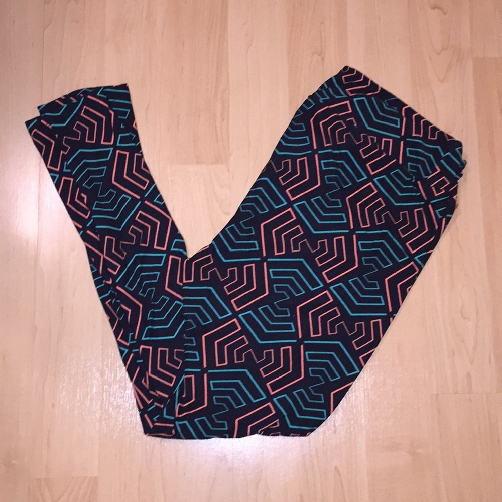 🎉FINAL PRICE DROP🎉 Tall & Curvy LuLaRoe leggings